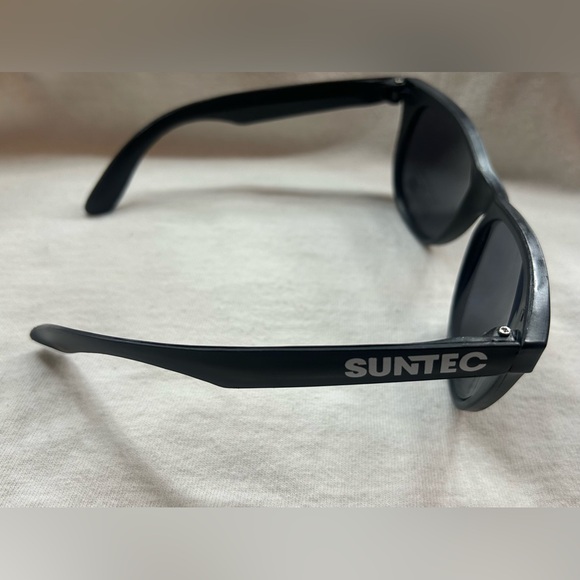 Classic Black Suntec Sunglassesses - Picture 2 of 3